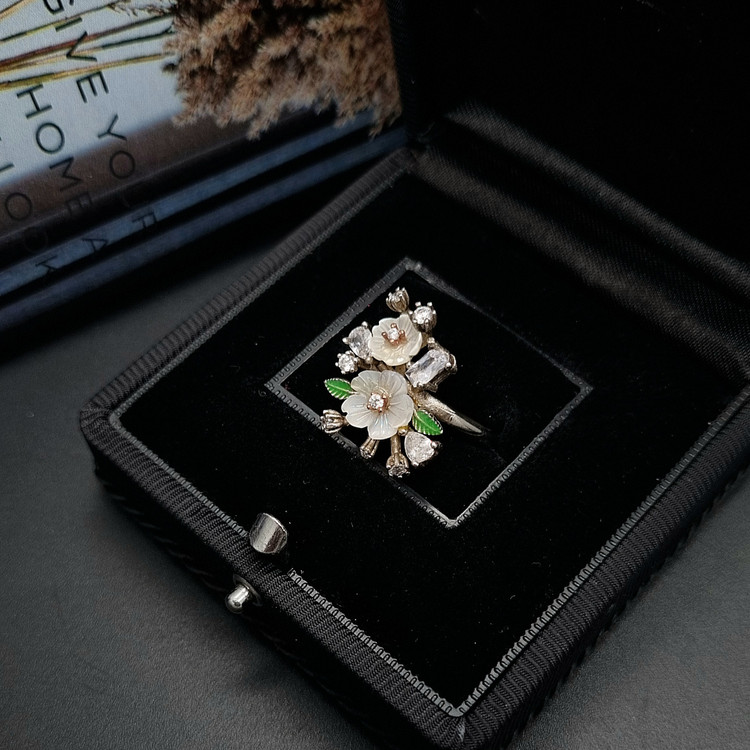 انگشتر نقره صدفی