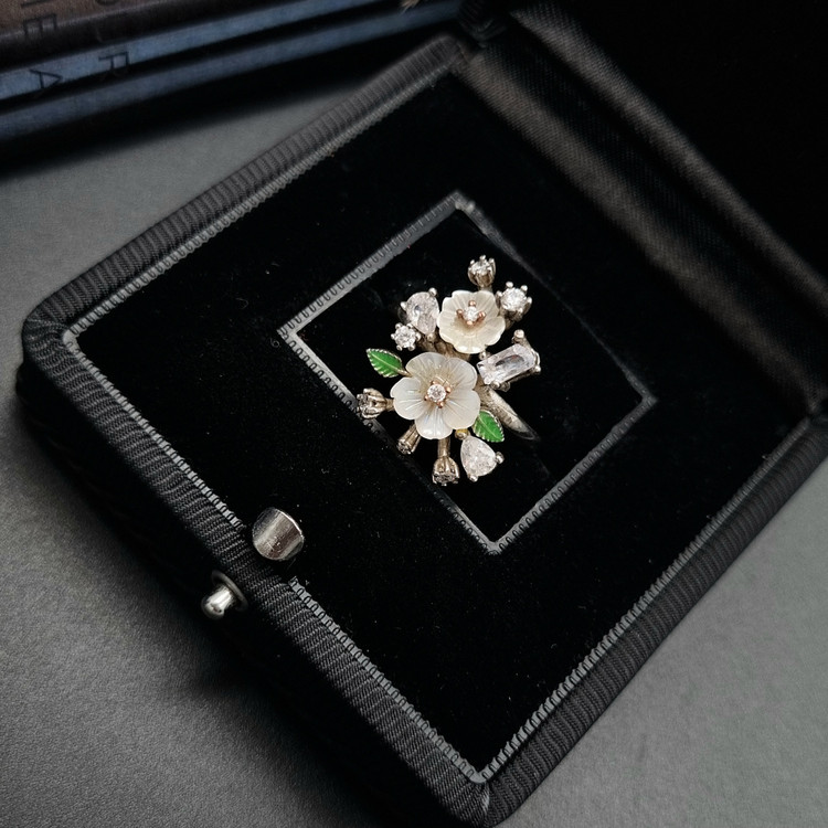 انگشتر نقره زنانه