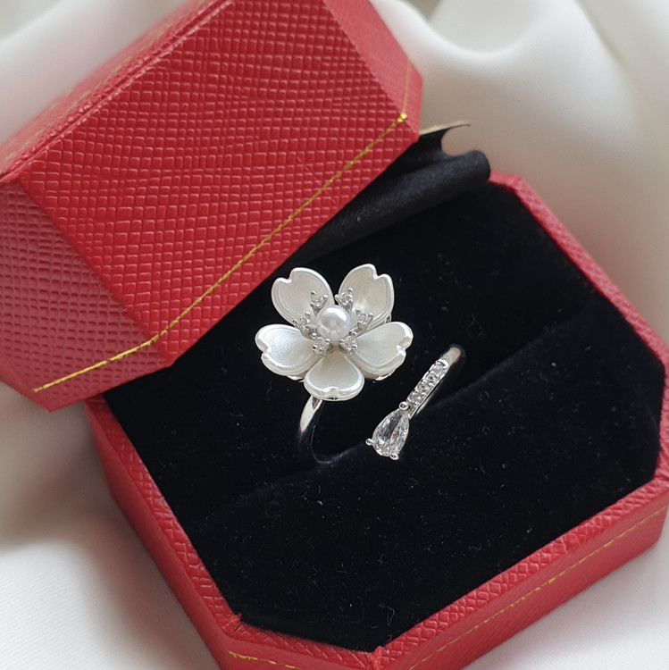 انگشتر ظریف دخترانه مدل گل و اشک