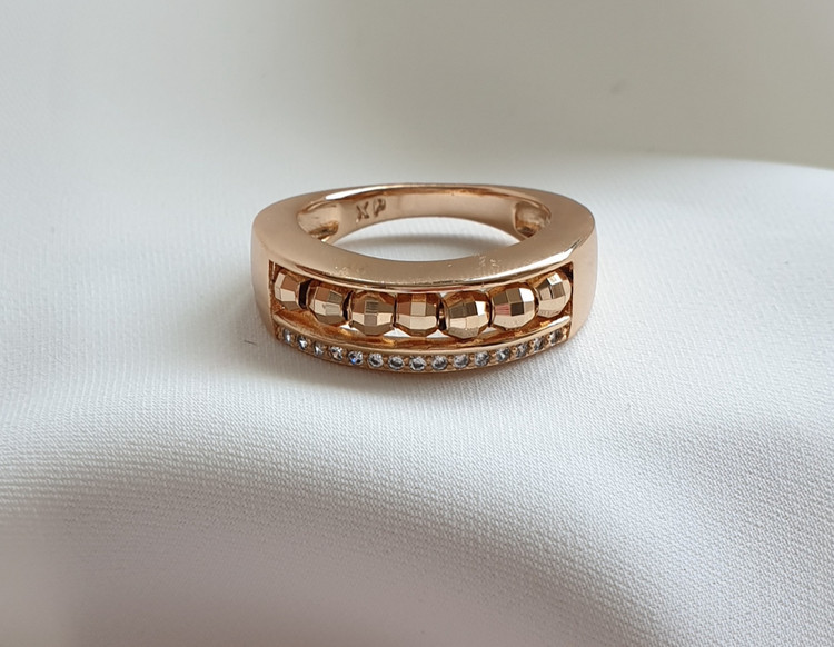 حلقه شیک با گوی البرناردو