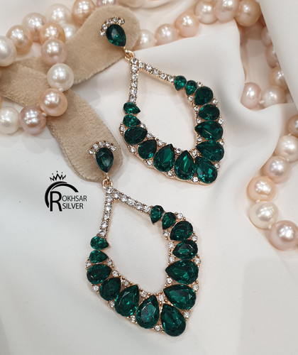 گوشواره مجلسی و سایز بزرگ به رنگ سبز