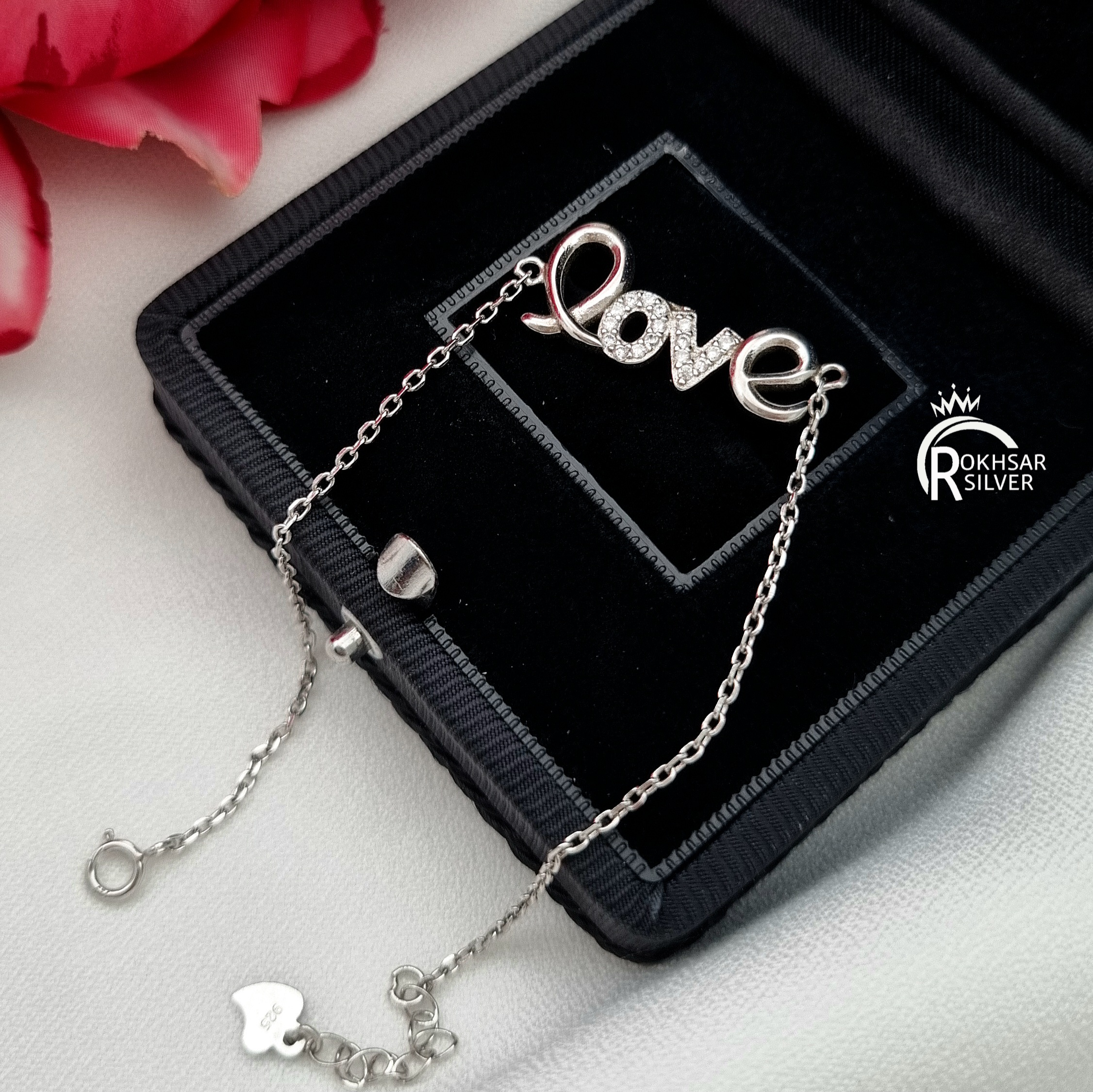 دستبند نقره زنانه 925 مدل love  کدRS-2203