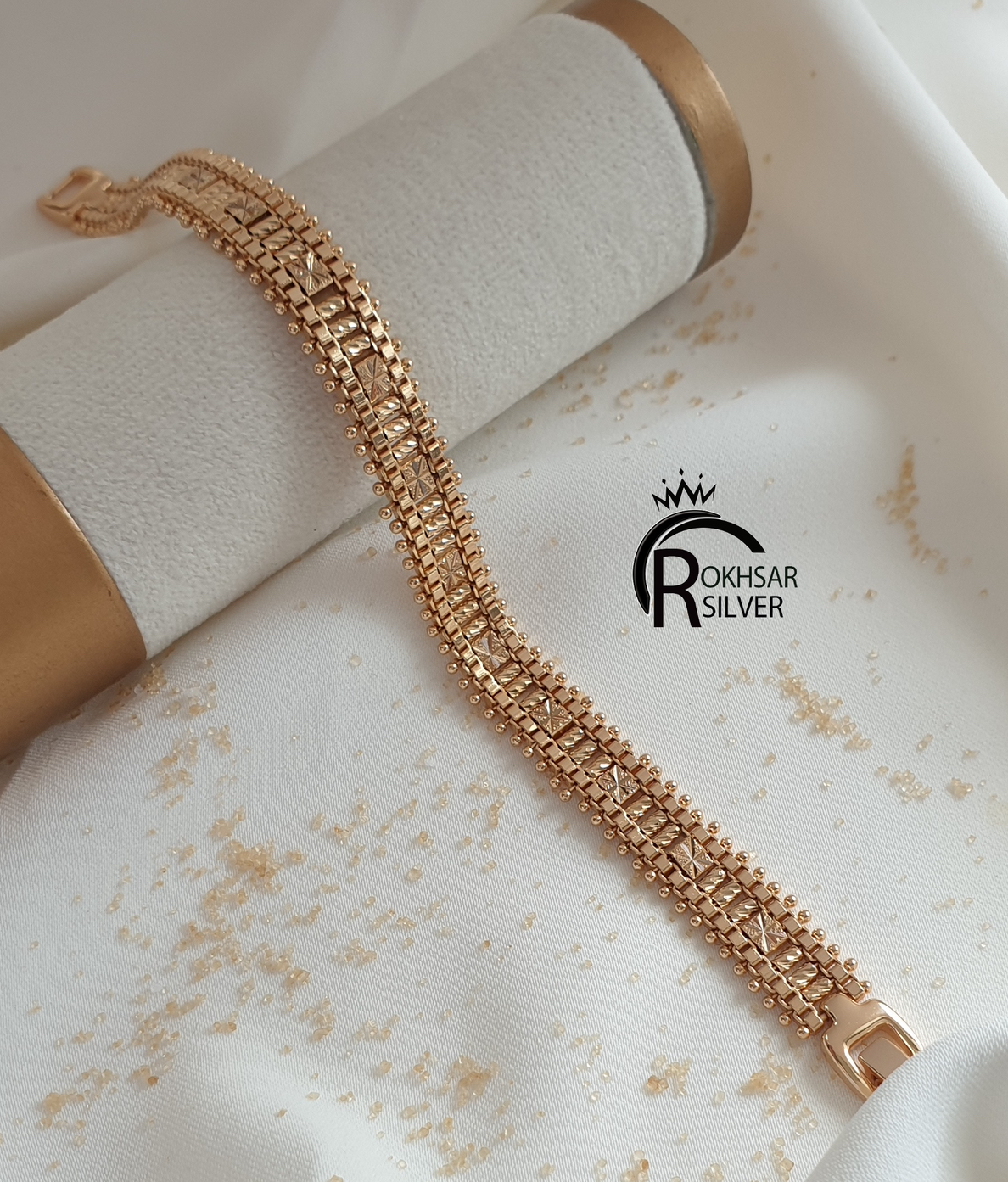 دستبند زنانه ژوپینگ مدل بند ساعتی تراش و طرح طلا کد ۲۲۷۴
