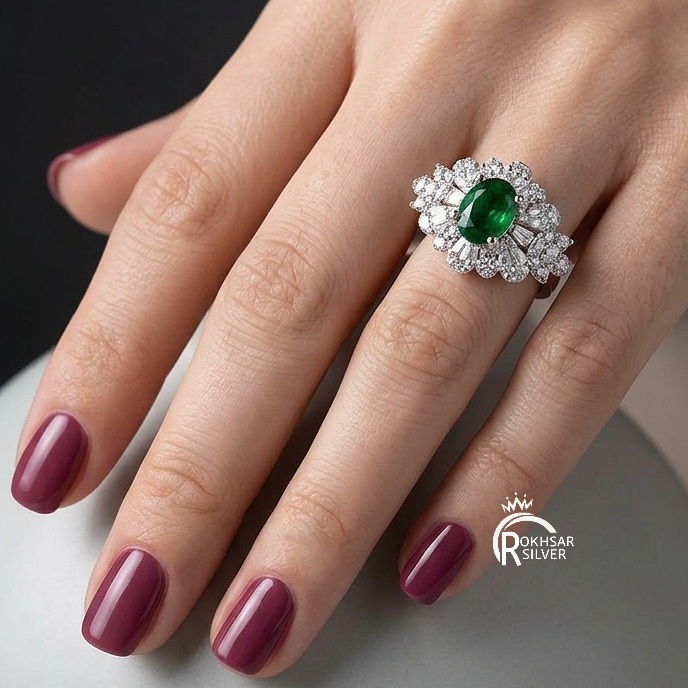 انگشتر نقره زنانه عیار ۹۲۵ مدل جواهری نگین زمرد کد RS_2323
