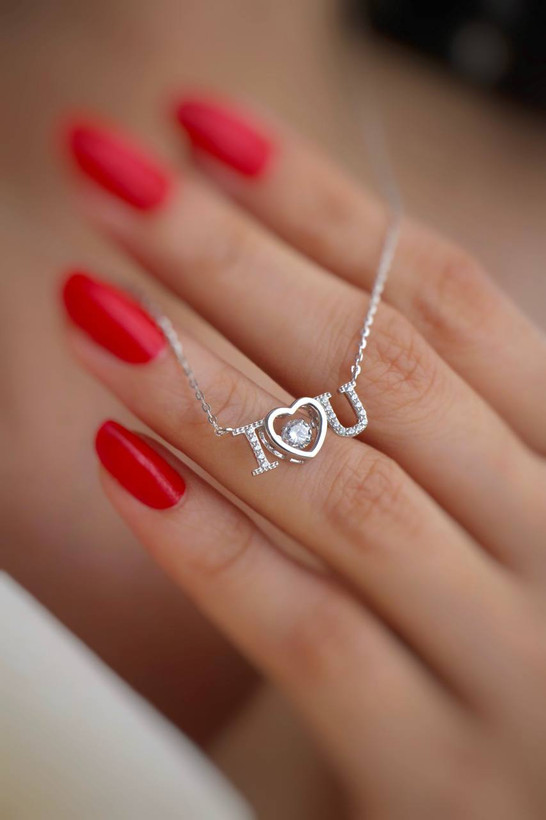 گردنبند زنانه نقره ۹۲۵ مدل لاو با تک نگین کد ۲۳۴۴