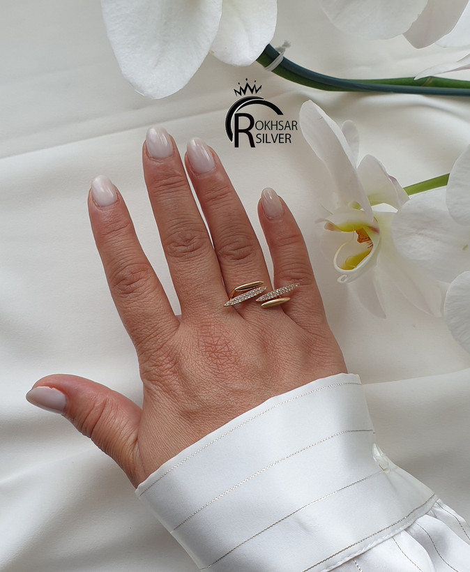 انگشتر زنانه ژوپینگ مدل چپ و راست نگینی و طرح طلا کد RS_2382