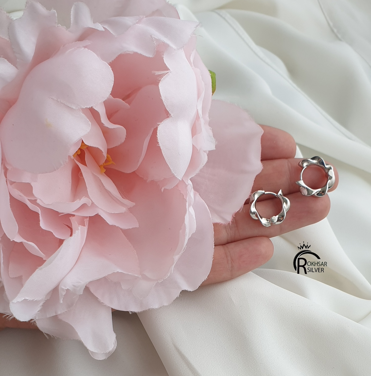 گوشواره نقره زنانه مدل حلقه ای آئیینه ای پیچ و ضد حساسیت کد RS_2415 