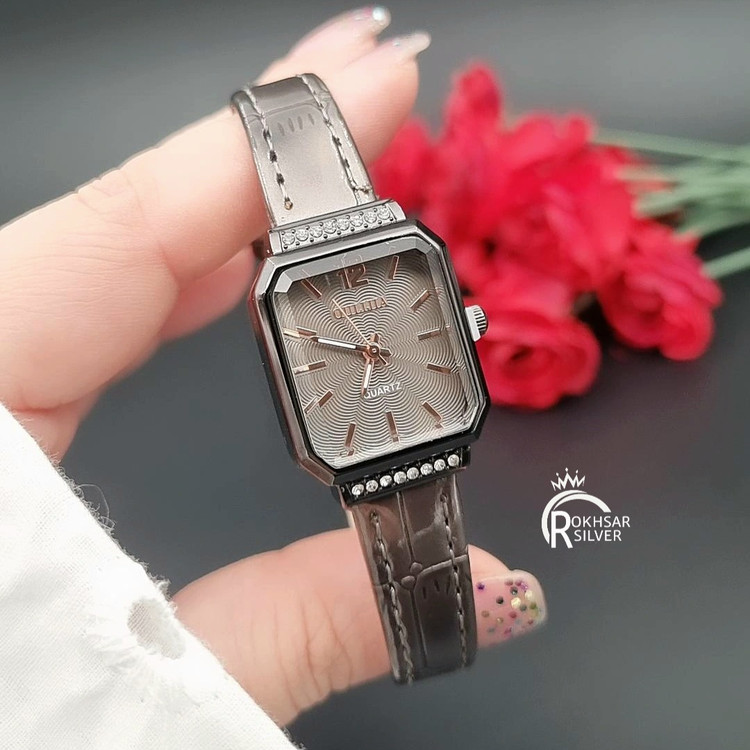 ساعت مچی زنانه با صفحه مستطیلی قهوه ای و بند چرم کدRS_2425