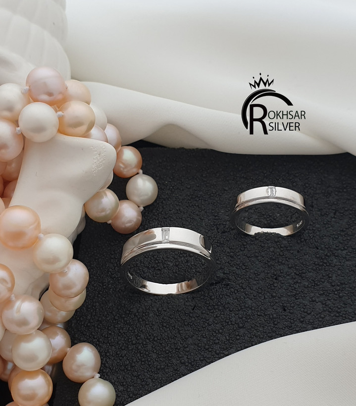 حلقه نقره زنانه و با عیار ۹۲۵ و مدل تک نگین مستطیلی و طرح طلا کد RS_2438