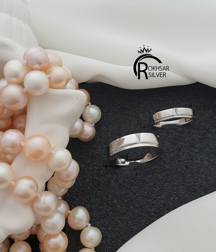 حلقه نقره زنانه و با عیار ۹۲۵ و مدل تک نگین مستطیلی و طرح طلا کد RS_2438