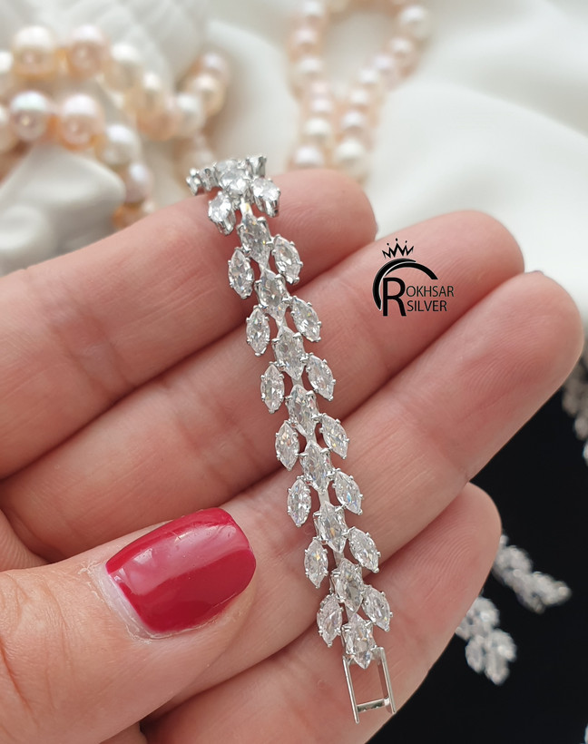 سرویس زنانه مدل جواهری و مجلسی نگین مارکیز طرح طلا کد RS_2508